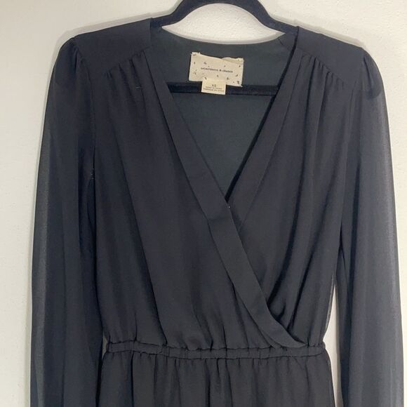 Sleek Black Deep V Tunic Long Sleeve - Picture 11 of 13